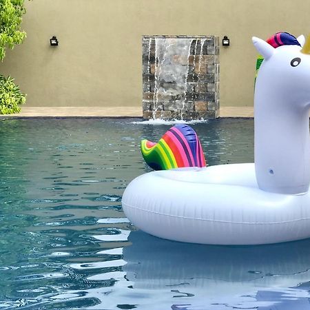 Royal Waves Negombo Otel Dış mekan fotoğraf